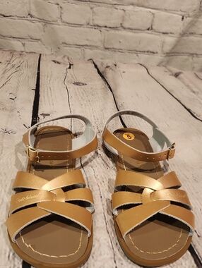 Saltwater Womens Sandlas Sz 5 In Mens Womens 7 Light Gold Shimmer